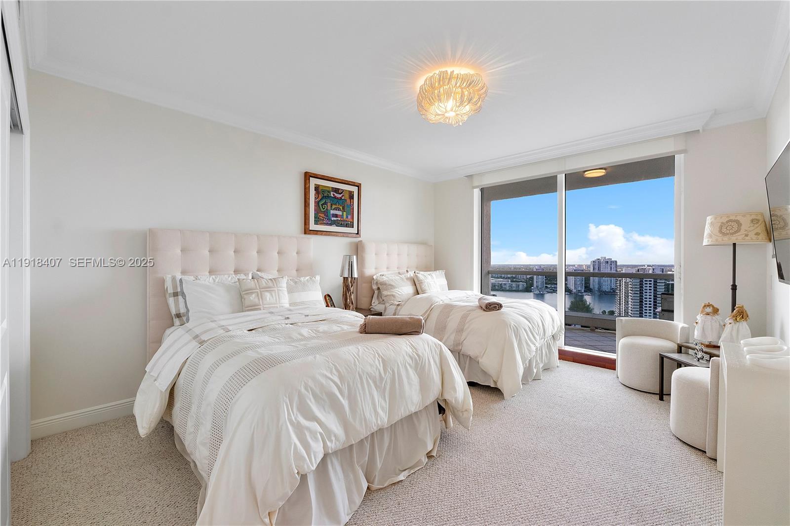 2406 4 / 4 3222 sq. ft. $ 2025-11-22 0 foto