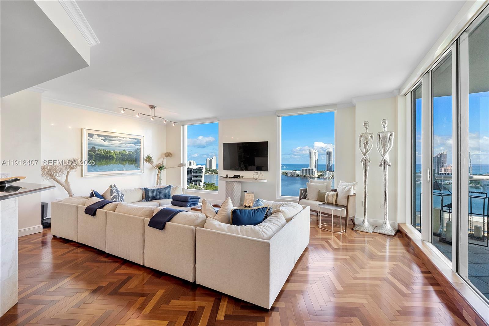 2406 4 / 4 3222 sq. ft. $ 2025-11-22 0 foto