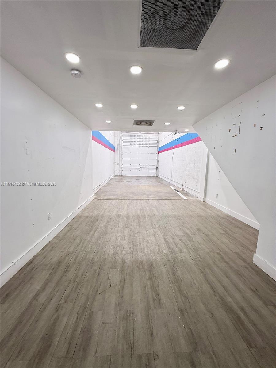 Подробнее 3 / кв.футов $ 2025-11-21 0 Фото