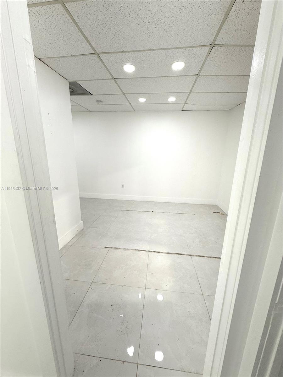 Подробнее 3 / кв.футов $ 2025-11-21 0 Фото