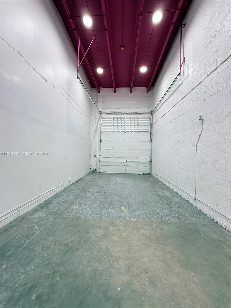 3  /   sq. ft. $ 2025-11-21 0 Photo