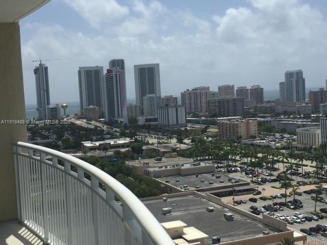 Фото 1745 Hallandale Beach Blvd #1807W, Hallandale Beach, Florida, 33009 -