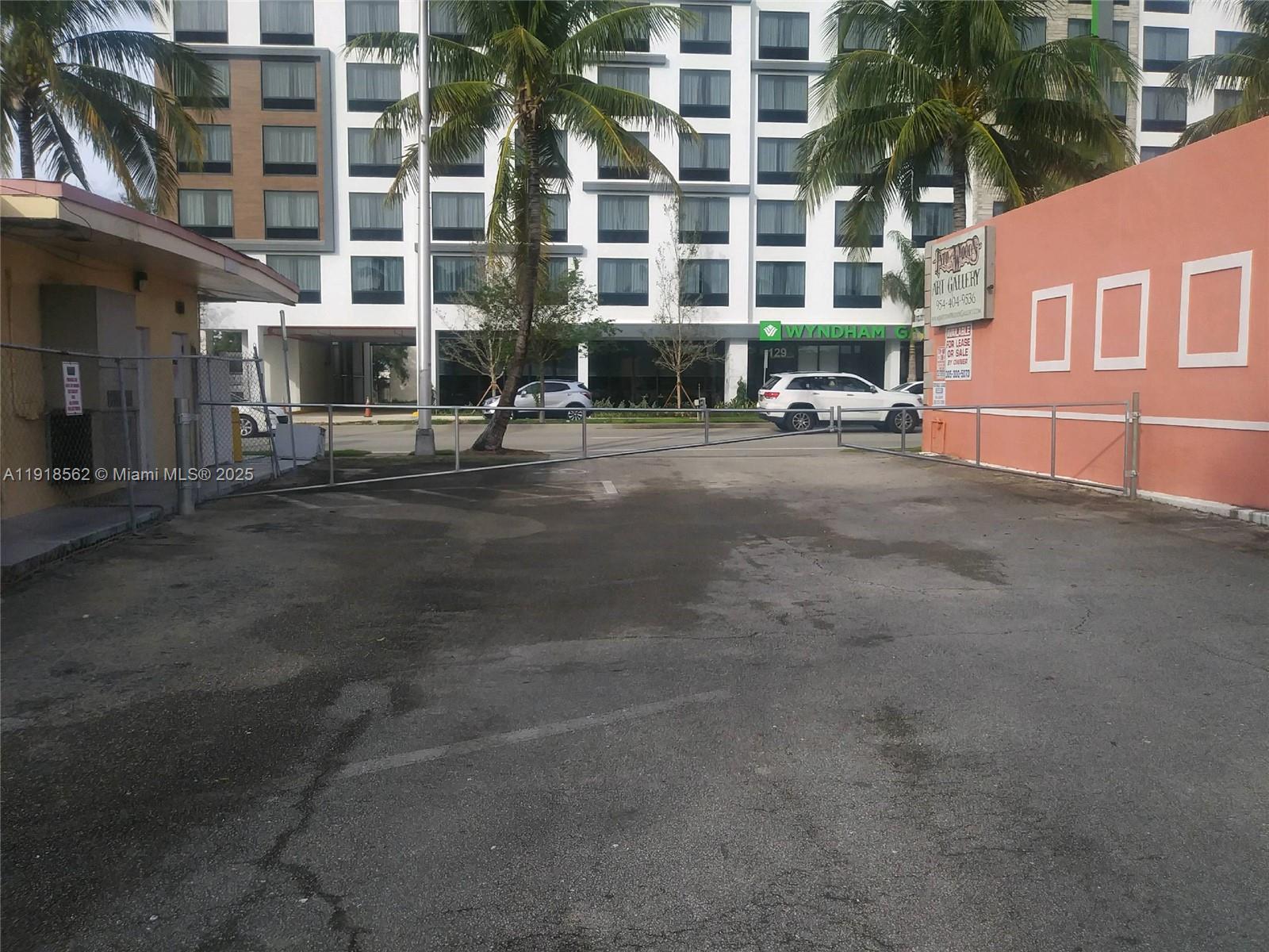   /   sq. ft. $ 2025-11-21 0 Photo