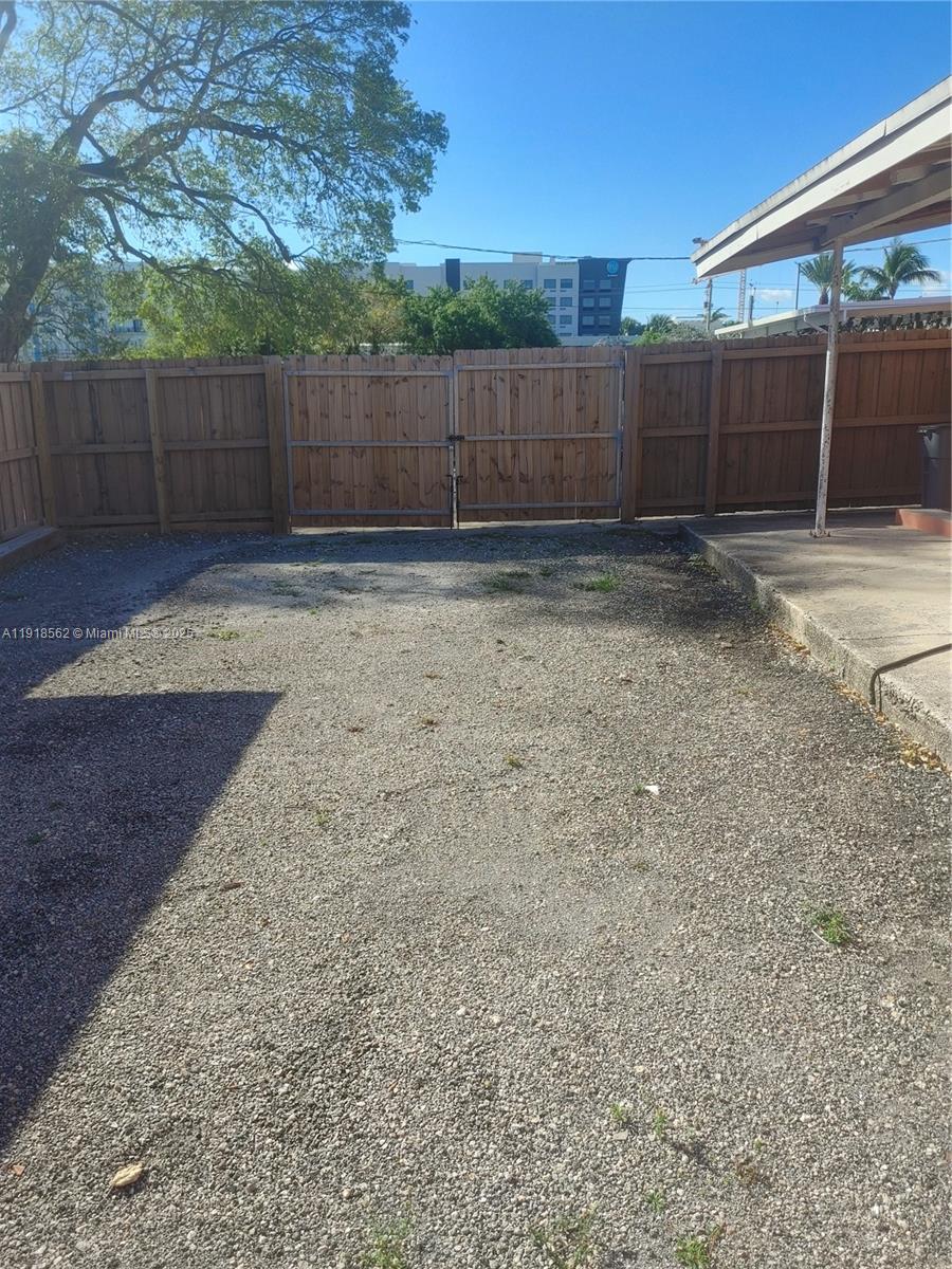   /   sq. ft. $ 2025-11-21 0 Photo