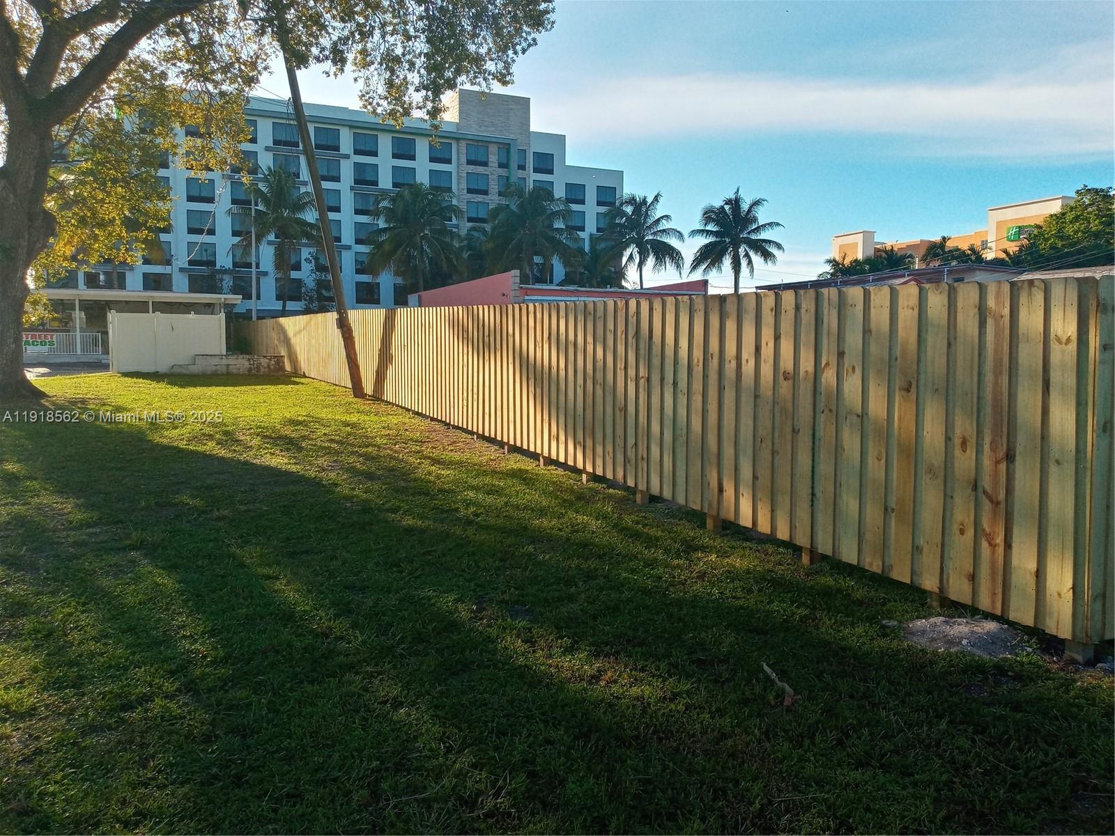   /   sq. ft. $ 2025-11-21 0 Photo