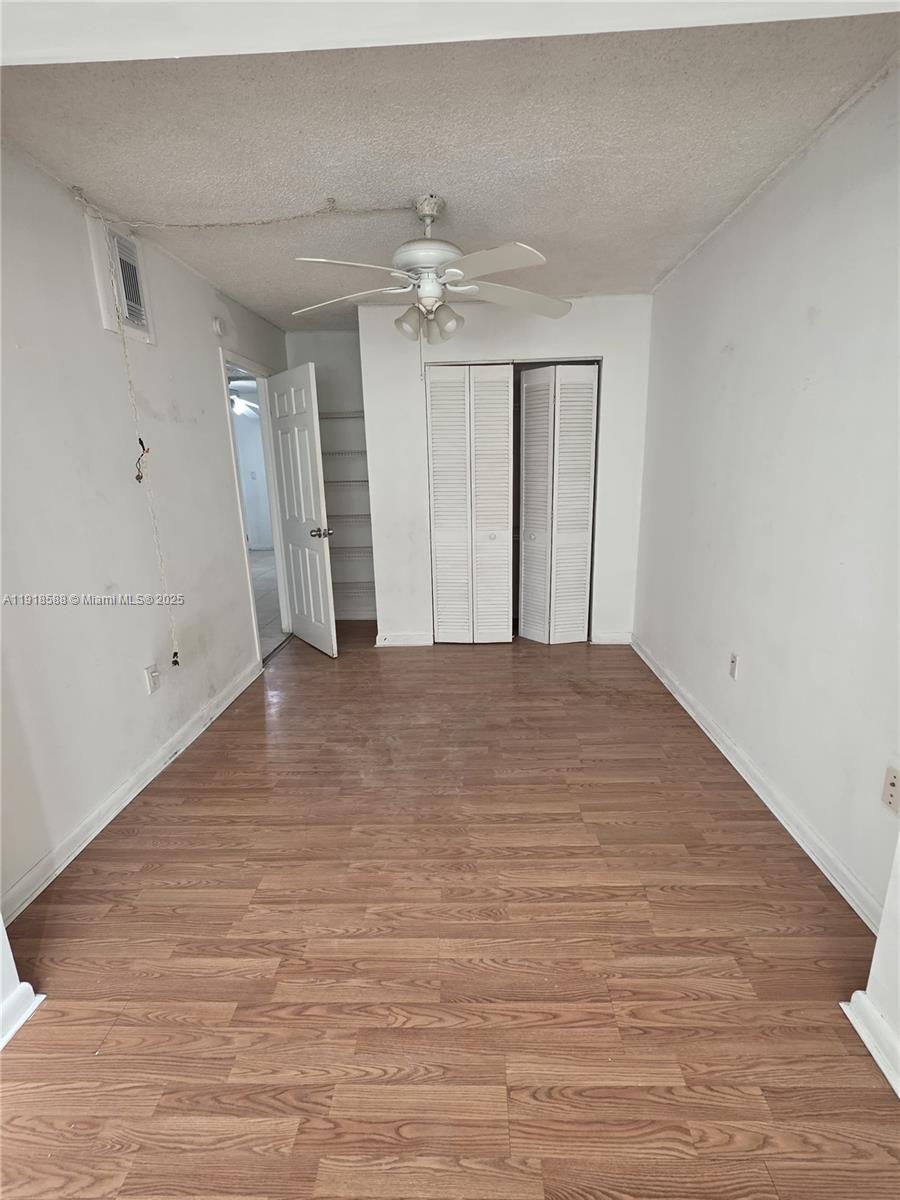 202 2 / 1  sq. ft. $ 2025-11-21 0 Photo
