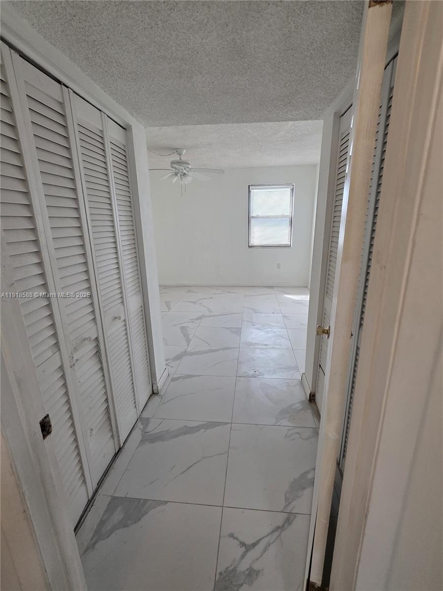 202 2 / 1  sq. ft. $ 2025-11-21 0 Photo