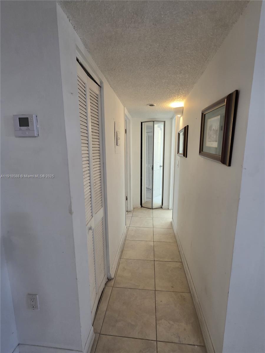 202 2 / 1  sq. ft. $ 2025-11-21 0 Photo
