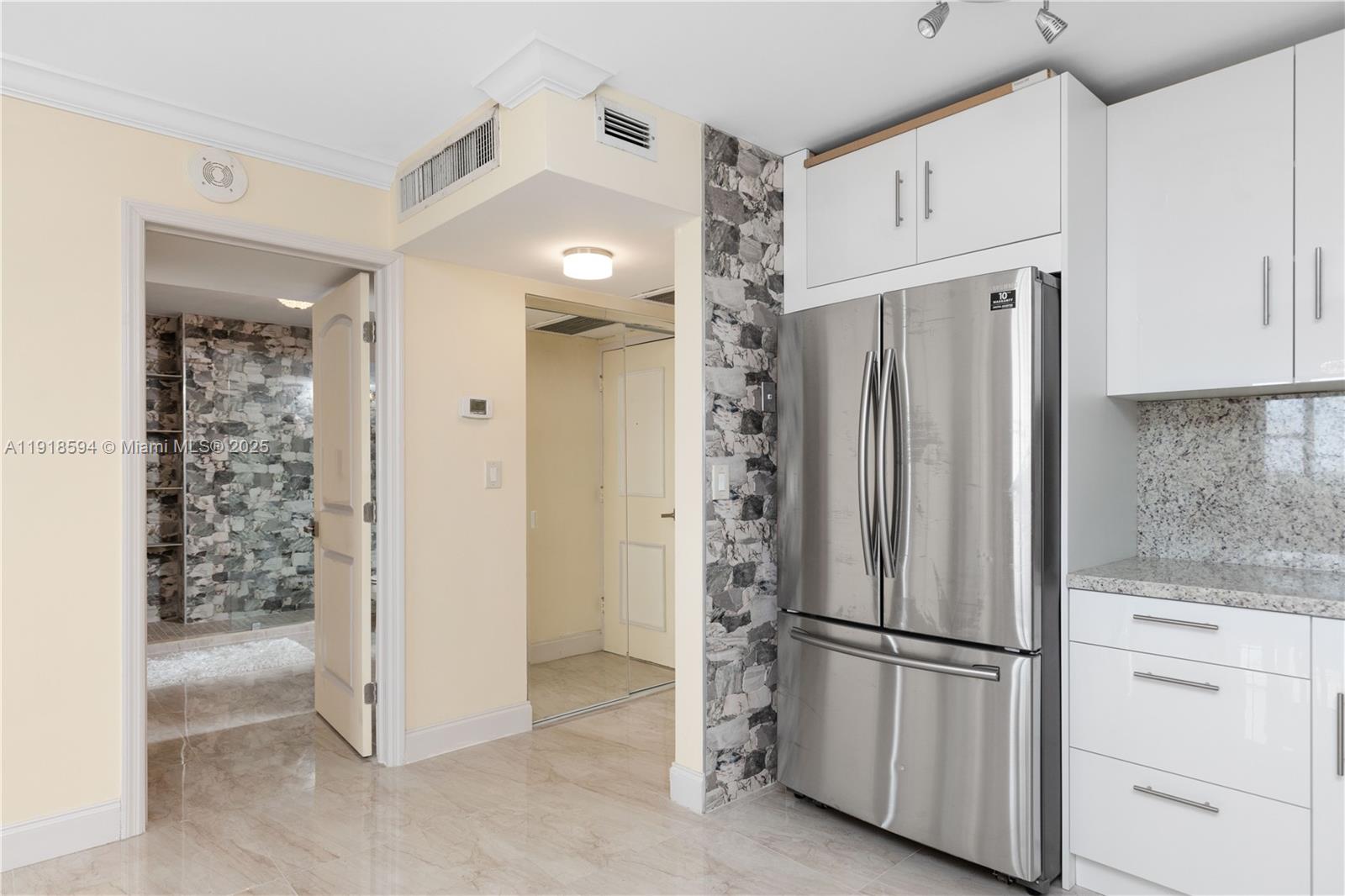 Photo of 3180 Ocean Dr  #617, Hallandale Beach, Florida, 33009 - 