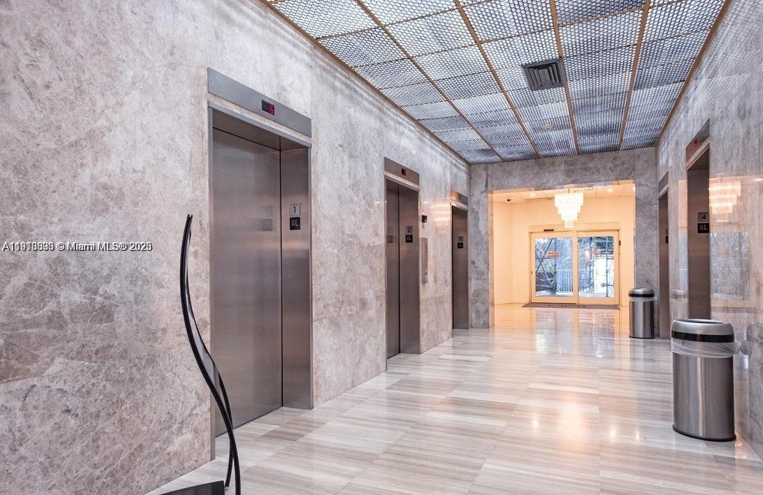 1510 1 / 2 991 sq. ft. $ 2025-11-22 0 foto