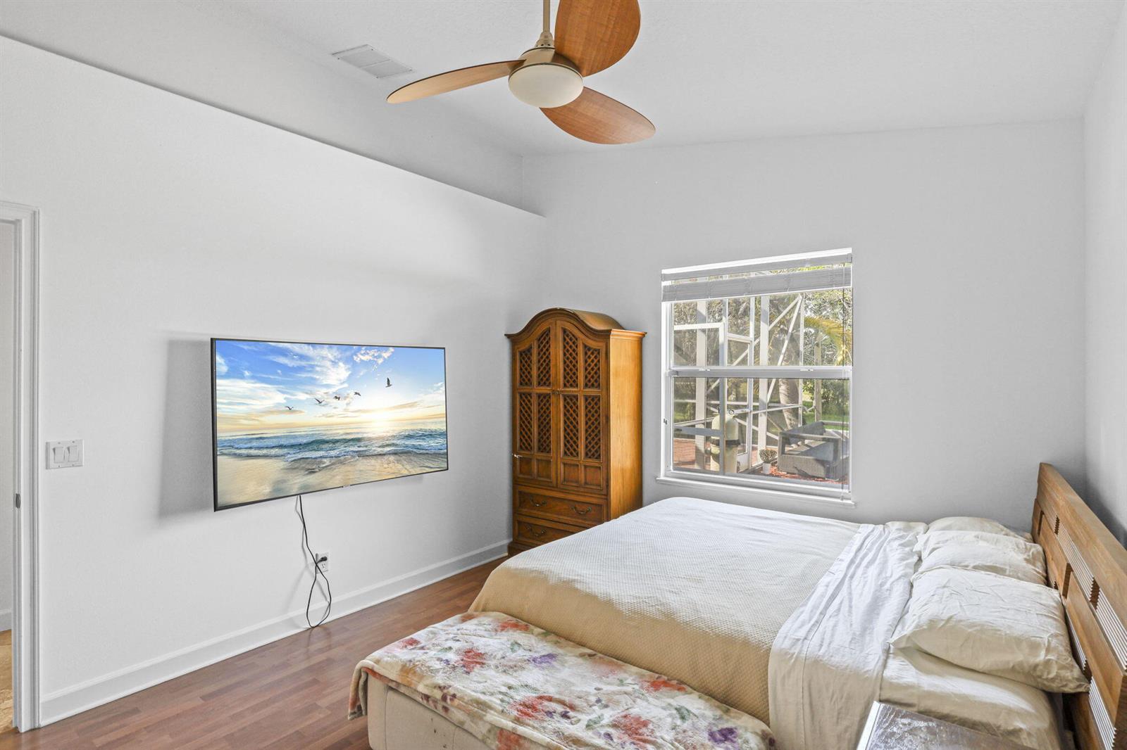 Ver detalles 140 4 / 2 2080 sq. ft. $ 2026-05-28 0 foto