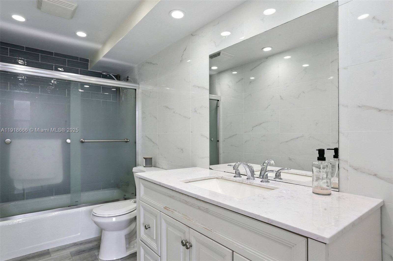 Photo of 427 Golden Isles Dr #11F, Hallandale Beach, Florida, 33009 -