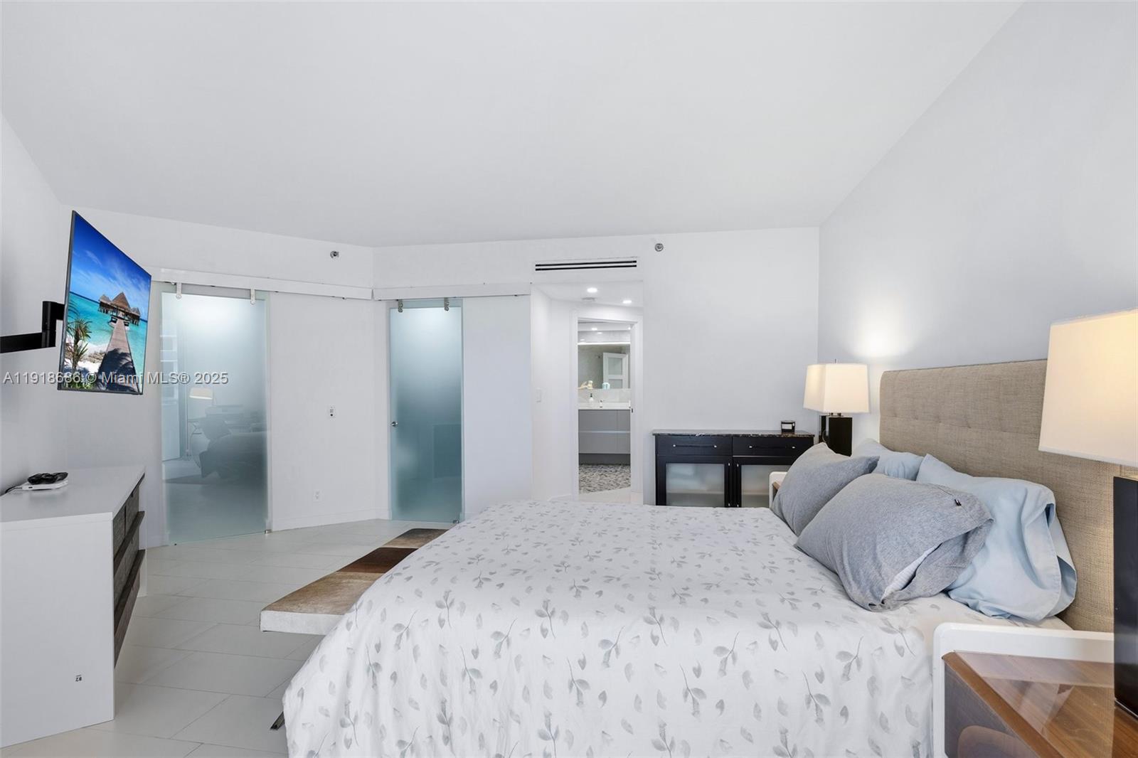 2404 2 / 2 1607 sq. ft. $ 2025-11-22 0 Photo