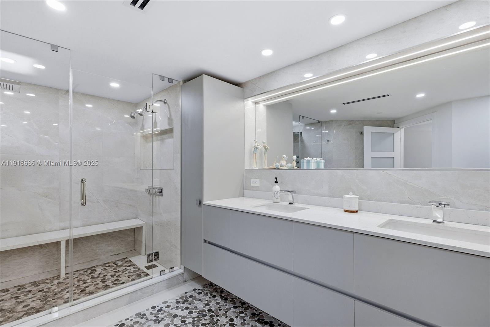 2404 2 / 2 1607 sq. ft. $ 2025-11-22 0 Photo