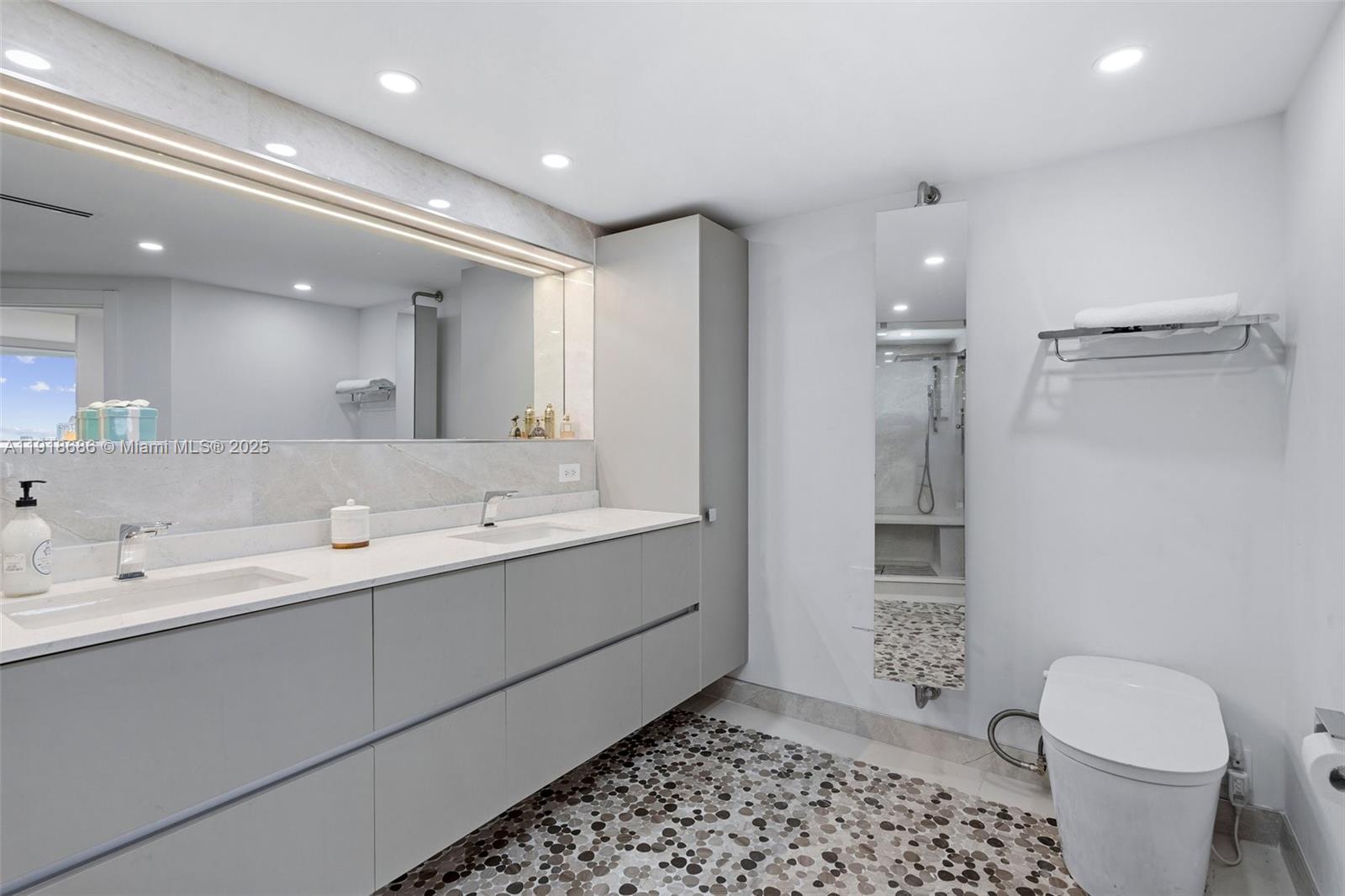 2404 2 / 2 1607 sq. ft. $ 2025-11-22 0 Photo