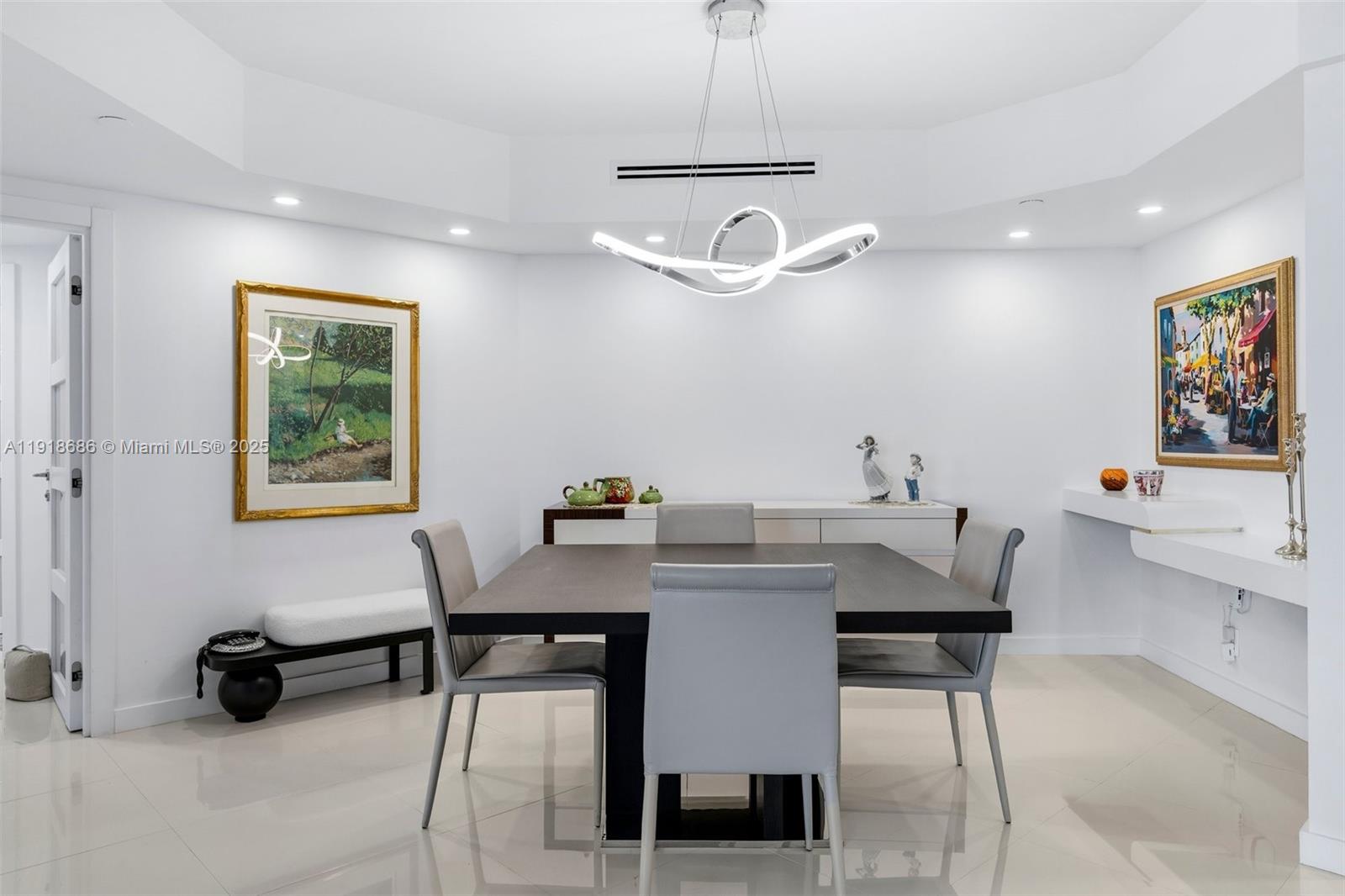 2404 2 / 2 1607 sq. ft. $ 2025-11-22 0 Photo