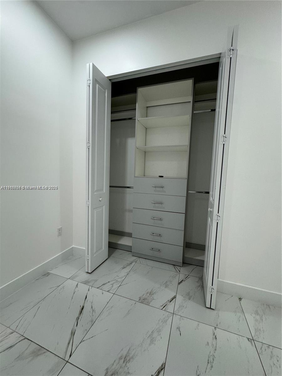 13284 4 / 4 2511 sq. ft. $ 2025-11-22 0 Photo