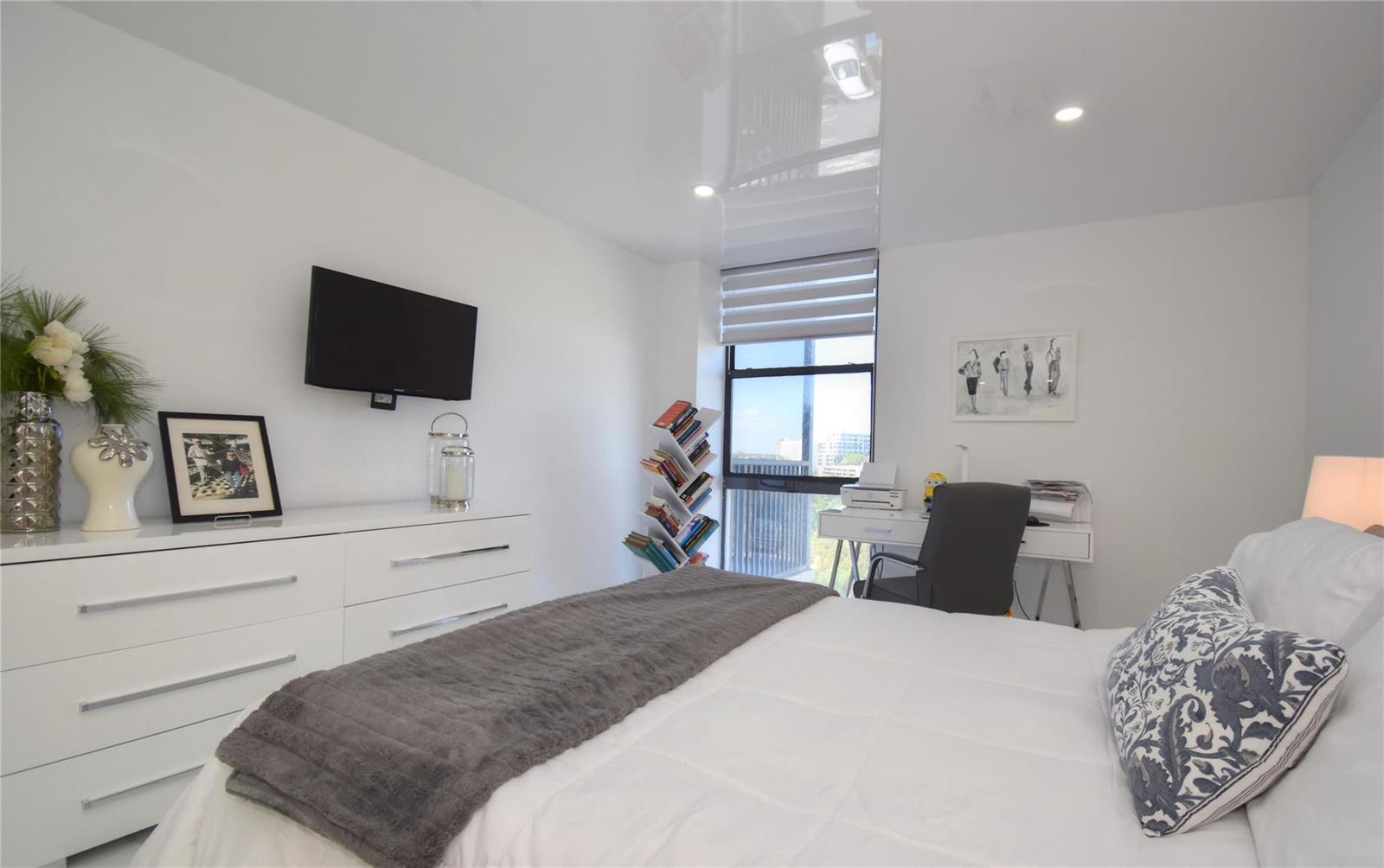 Photo of 20301 Country Club #930, Aventura, Florida, 33180 - Photo 31