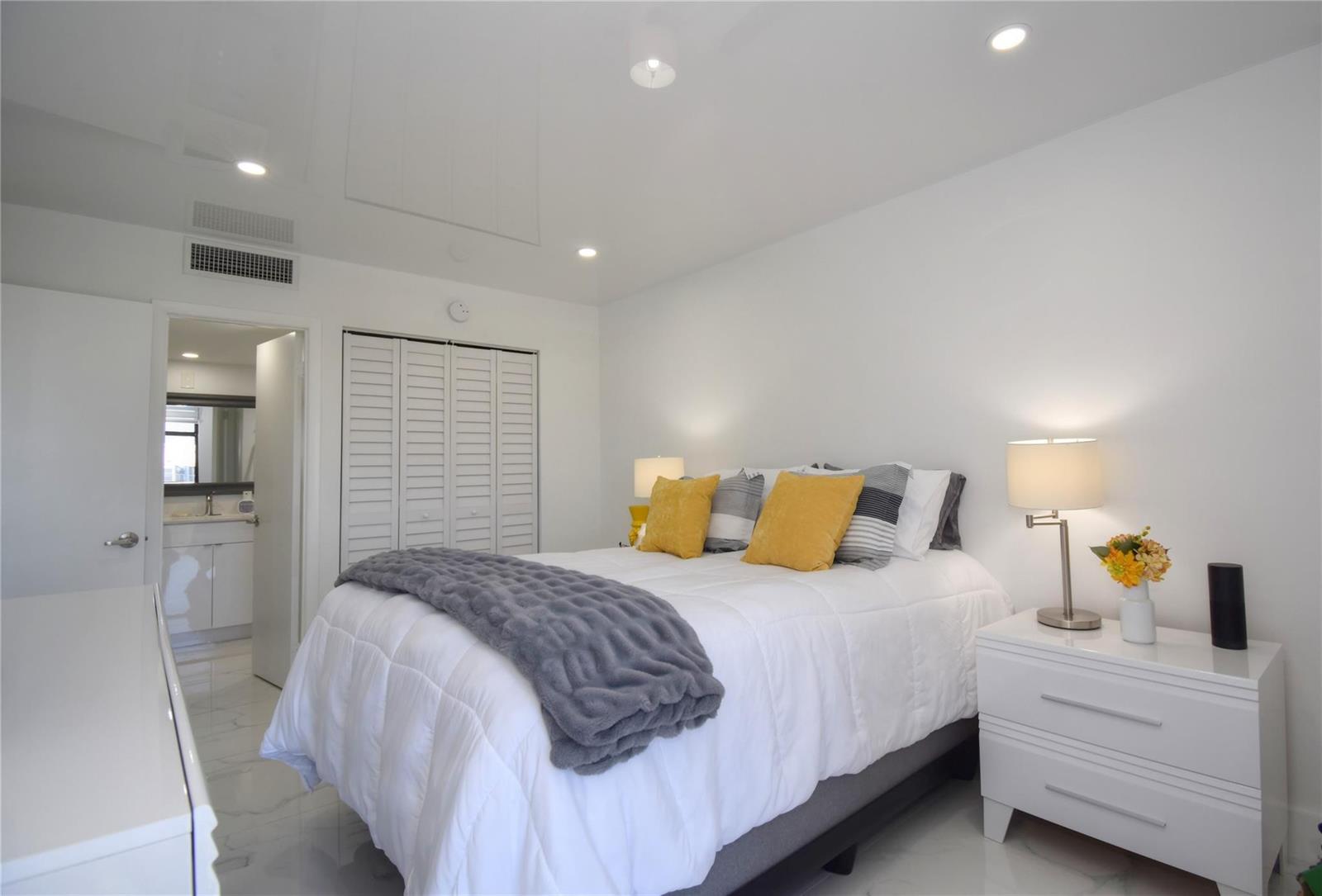 Photo of 20301 Country Club #930, Aventura, Florida, 33180 - Photo 36