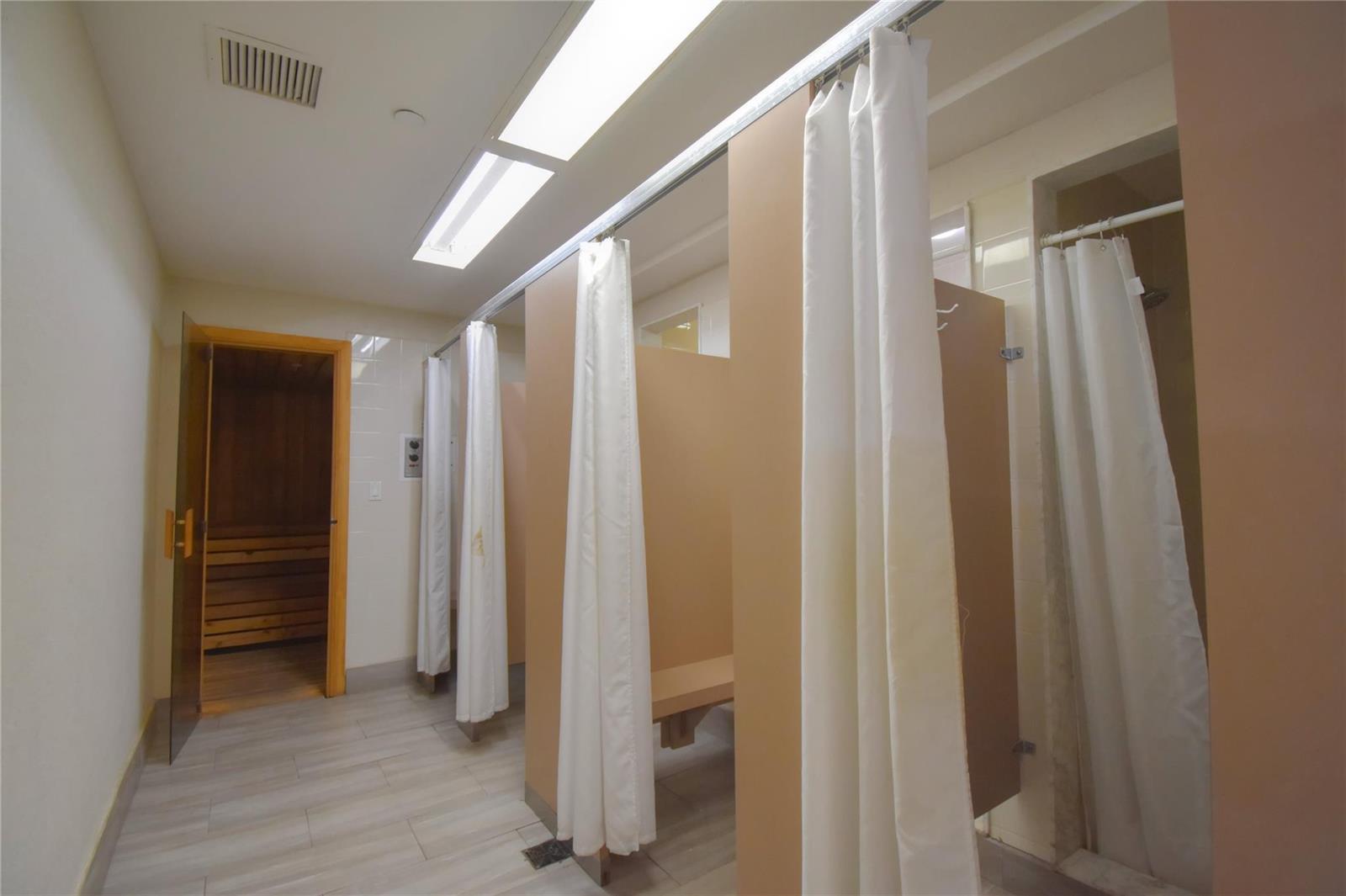 Photo of 20301 Country Club #930, Aventura, Florida, 33180 - Photo 43