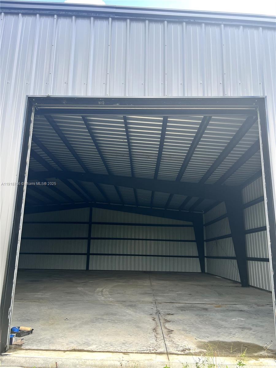   /   sq. ft. $ 2025-11-22 0 foto