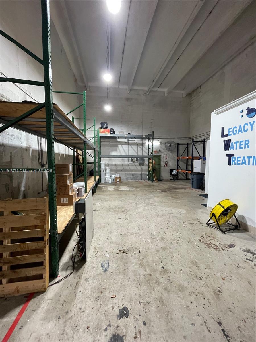 114  /   sq. ft. $ 2025-11-22 0 Photo