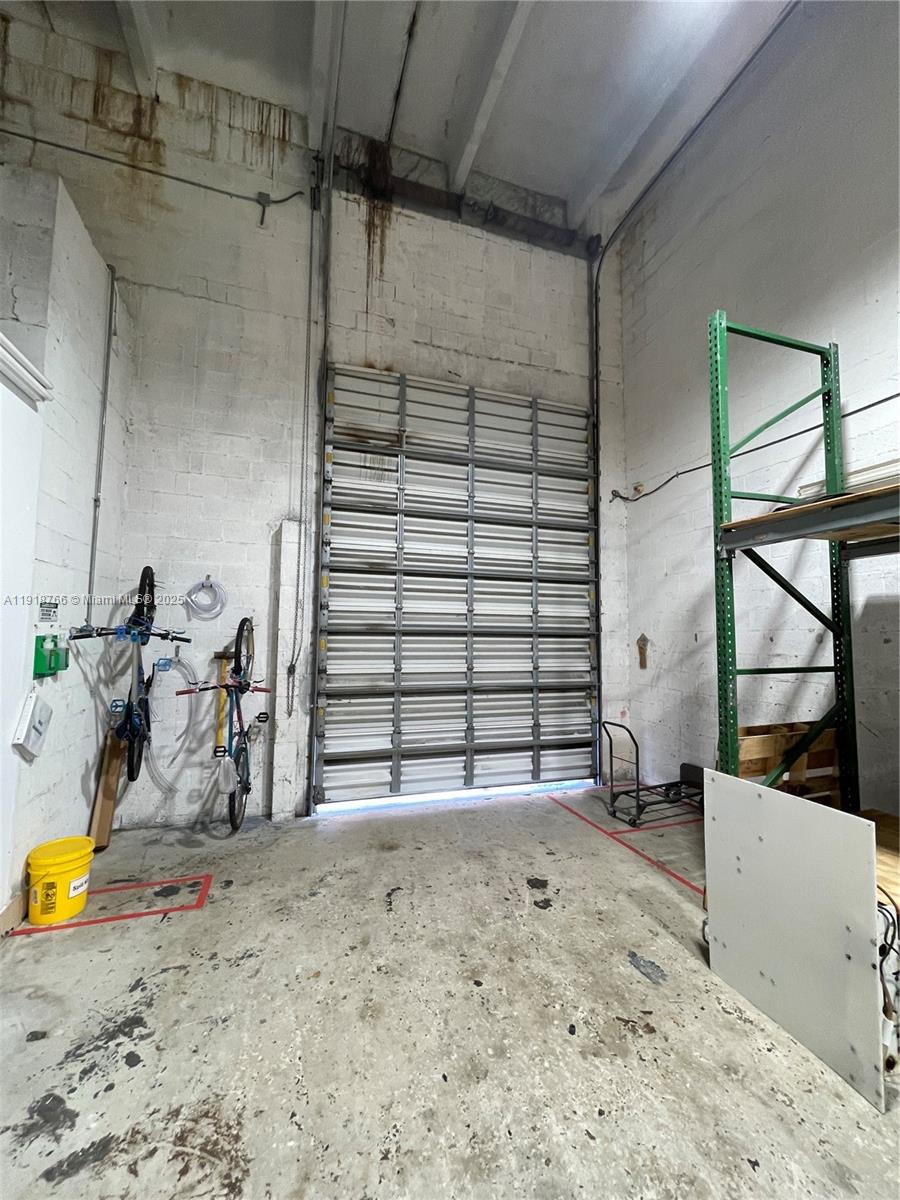 114  /   sq. ft. $ 2025-11-22 0 Photo