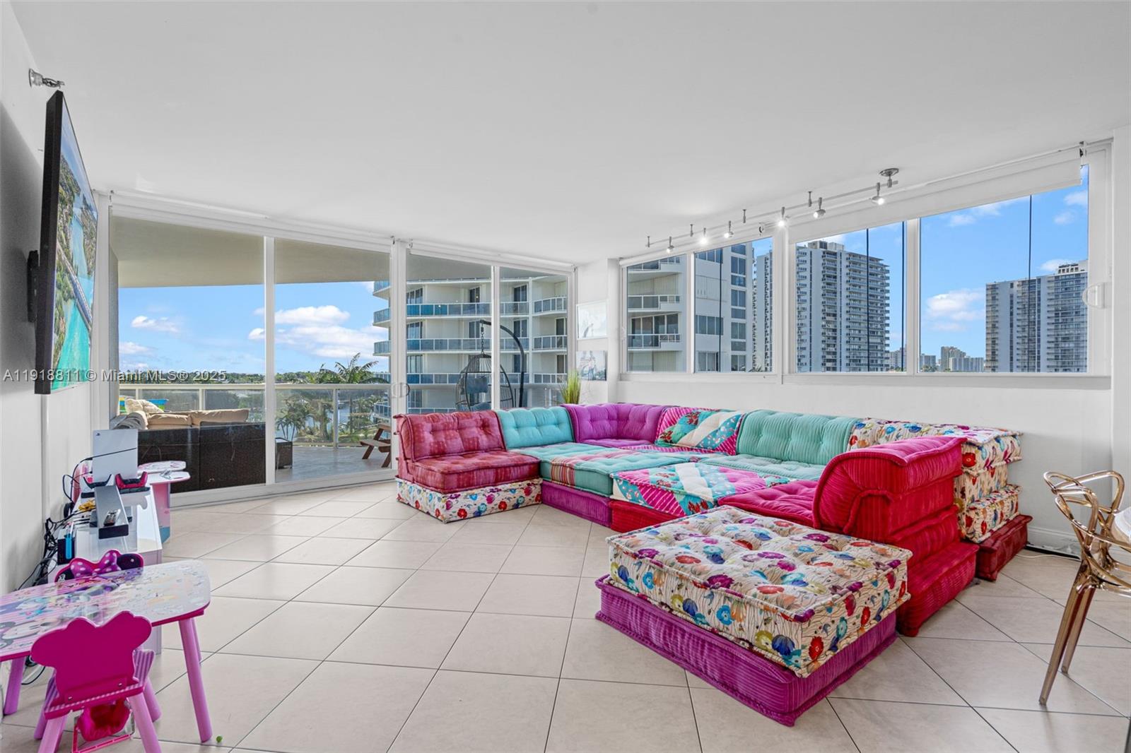 Photo of 3801 207th St  #603, Aventura, Florida, 33180 - 