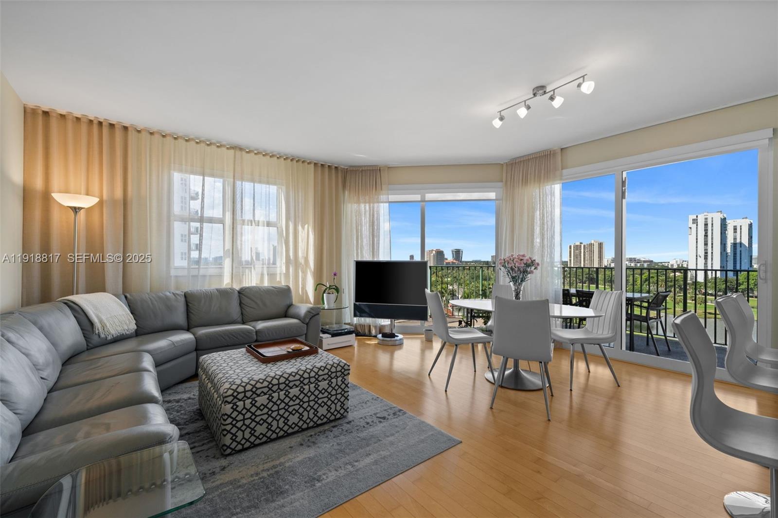 Photo of 20000 Country Club Dr  #1002, Aventura, Florida, 33180 - 