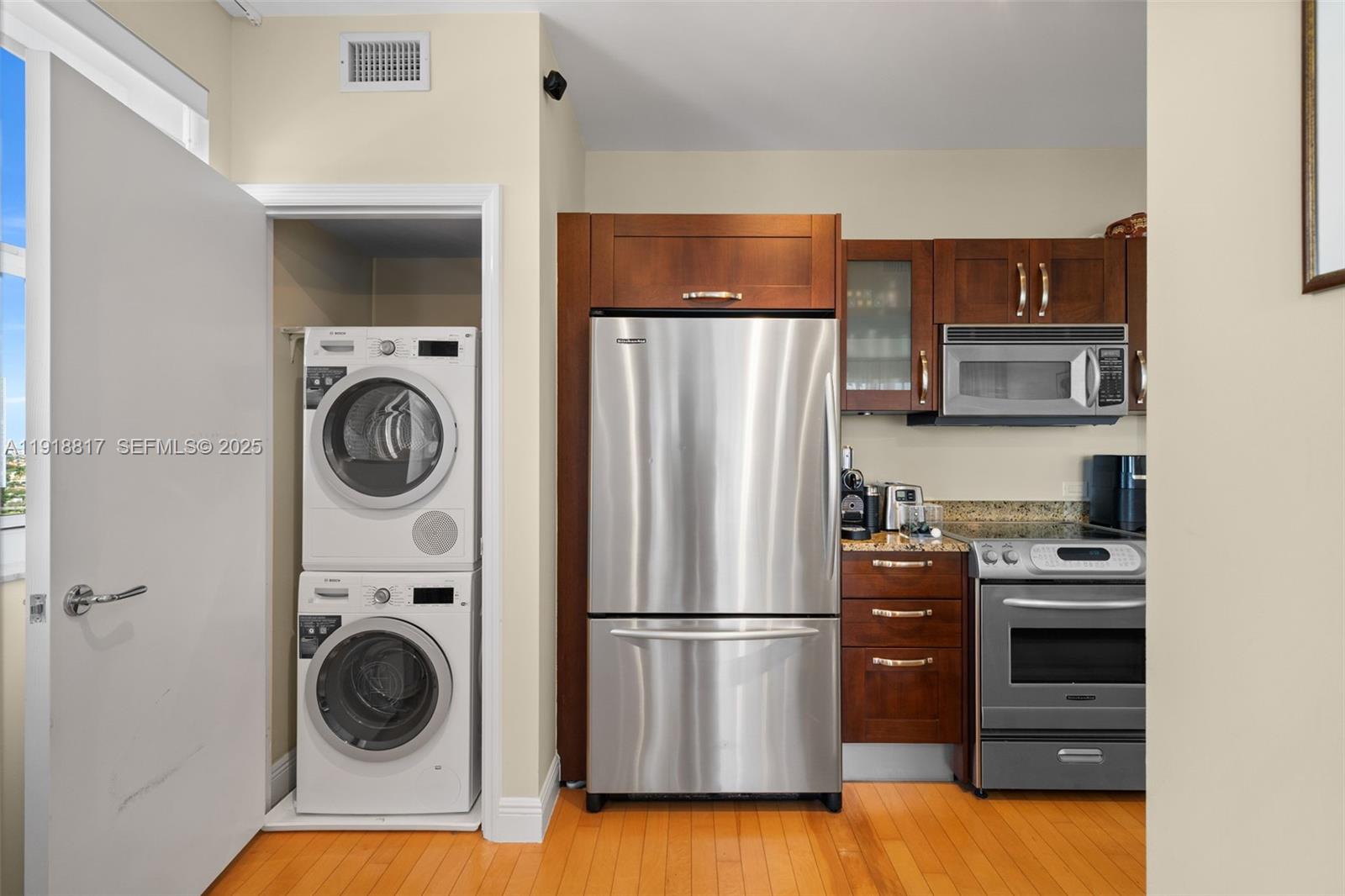 Photo of 20000 Country Club Dr  #1002, Aventura, Florida, 33180 - 