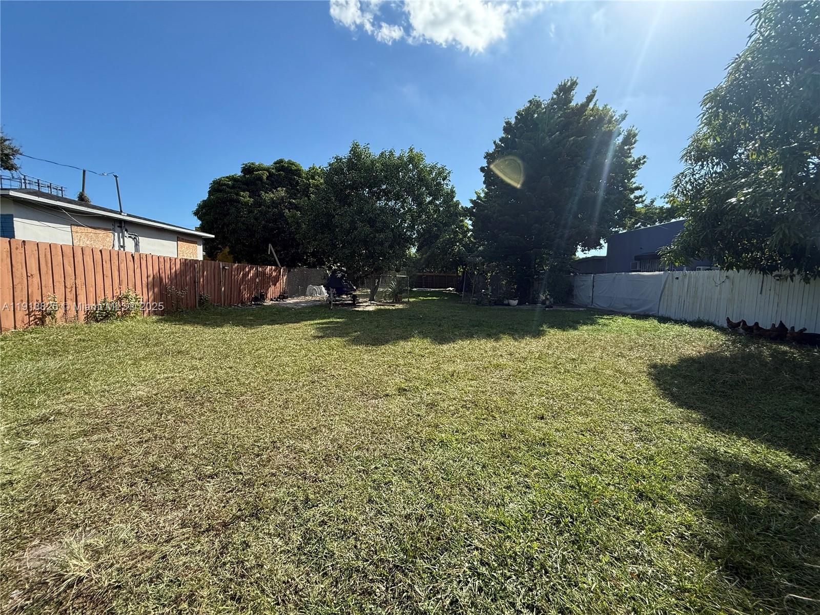   /   sq. ft. $ 2025-11-23 0 foto