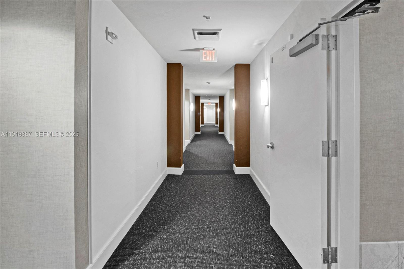 Photo of 1945 Ocean Dr  #1410, Hallandale Beach, Florida, 33009 - 