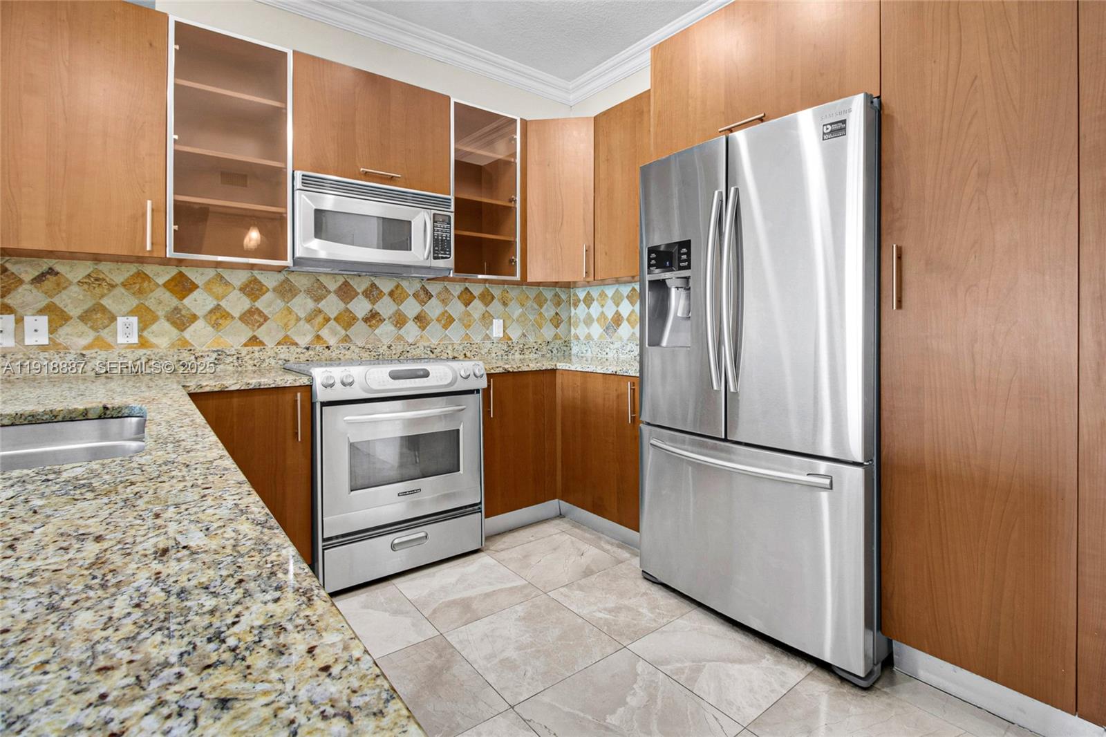 Photo of 1945 Ocean Dr  #1410, Hallandale Beach, Florida, 33009 - 