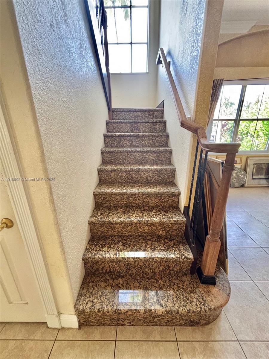 Photo of 1141 Waterside Ln  (1141), Hollywood, Florida, 33019 - 