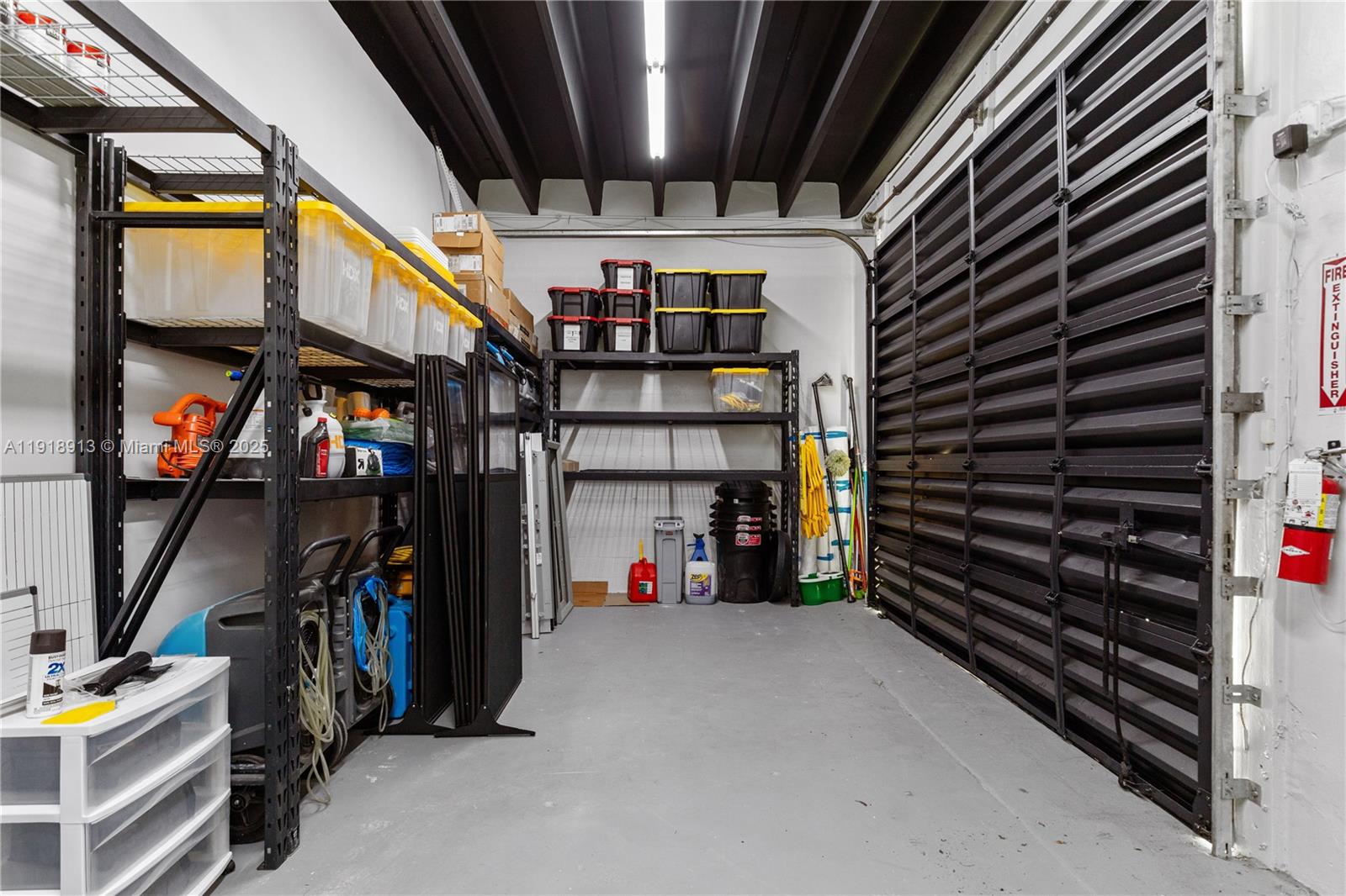 See details / sq. ft. $ 2025-11-23 0 Photo