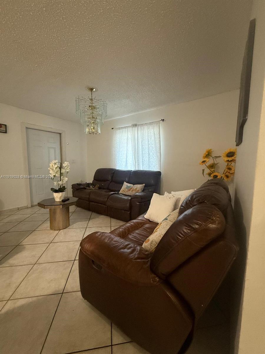 See details / 1794 sq. ft. $ 2025-11-24 0 Photo