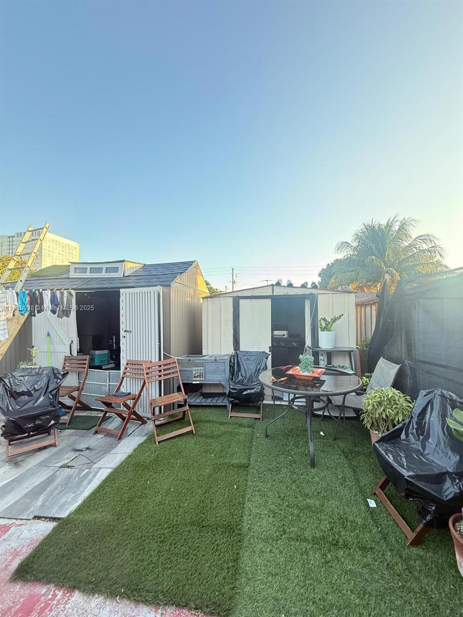 See details / 1794 sq. ft. $ 2025-11-24 0 Photo