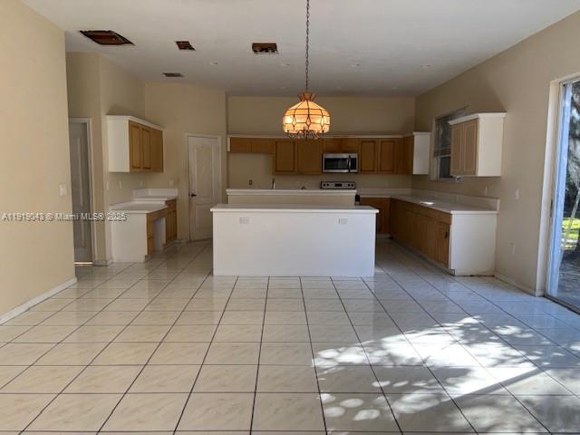 4871 5 / 4 4498 sq. ft. $ 2025-11-24 0 foto