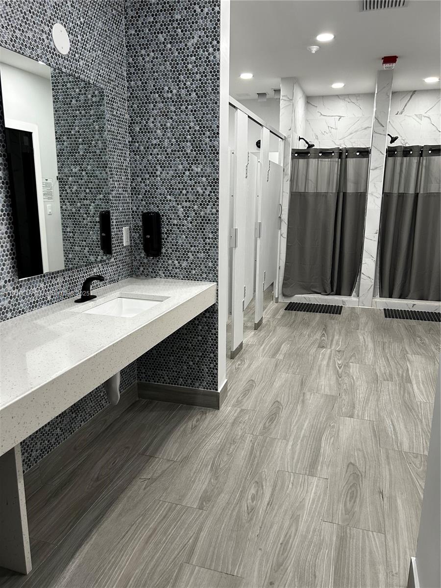 Photo of 16919 Bay Rd  #509, Sunny Isles Beach, Florida, 33160 - 