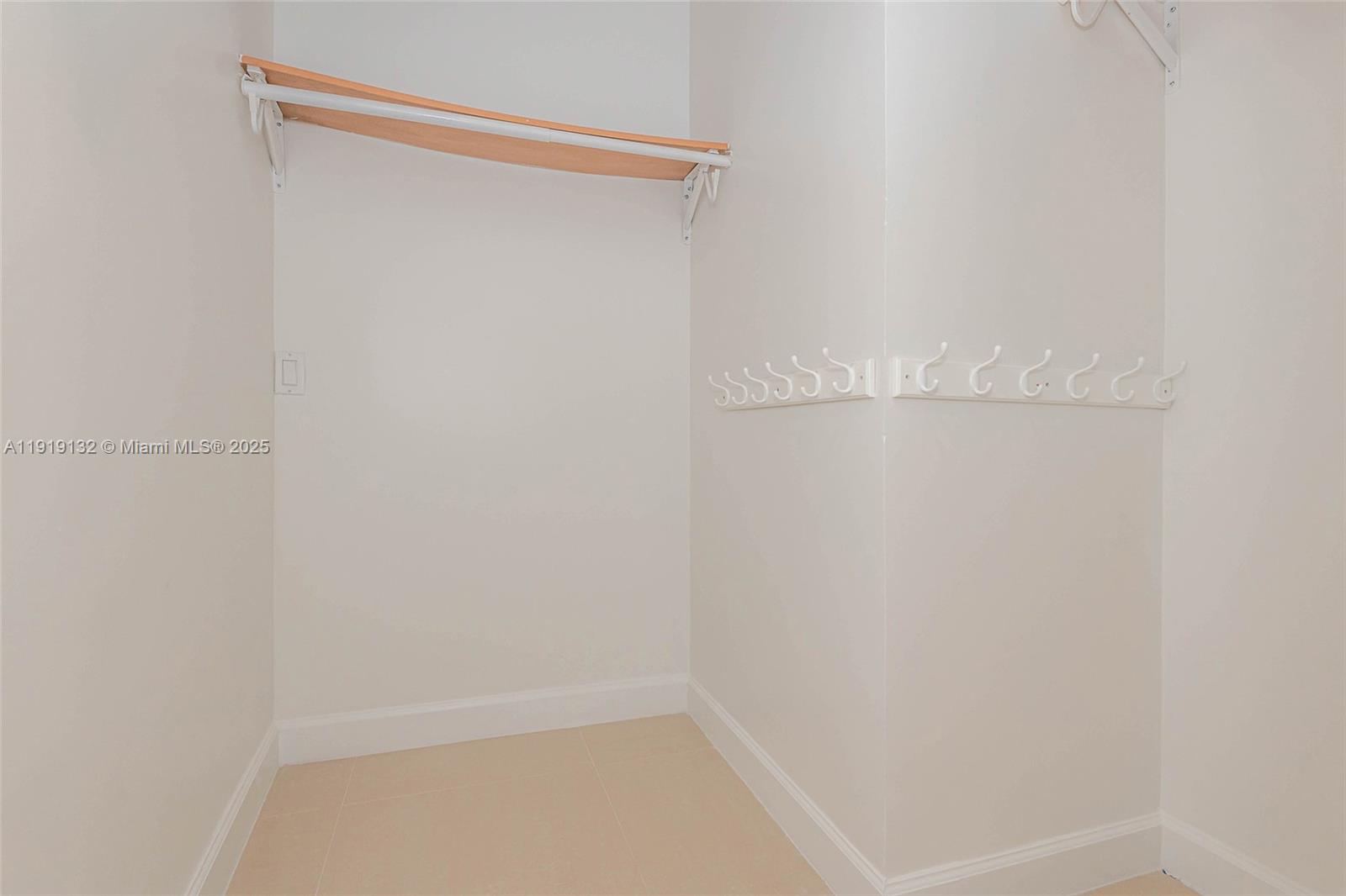 Photo of 3505 Ocean Dr #1411, Hollywood, Florida, 33019 -