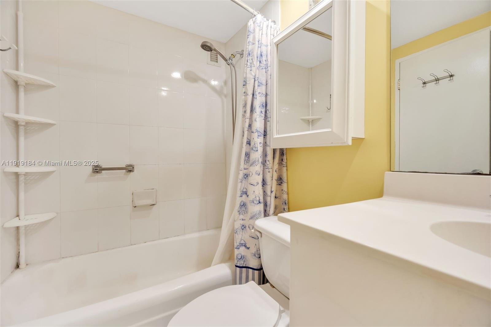 Photo of 3001 Ocean Dr  #403, Hollywood, Florida, 33019 - 