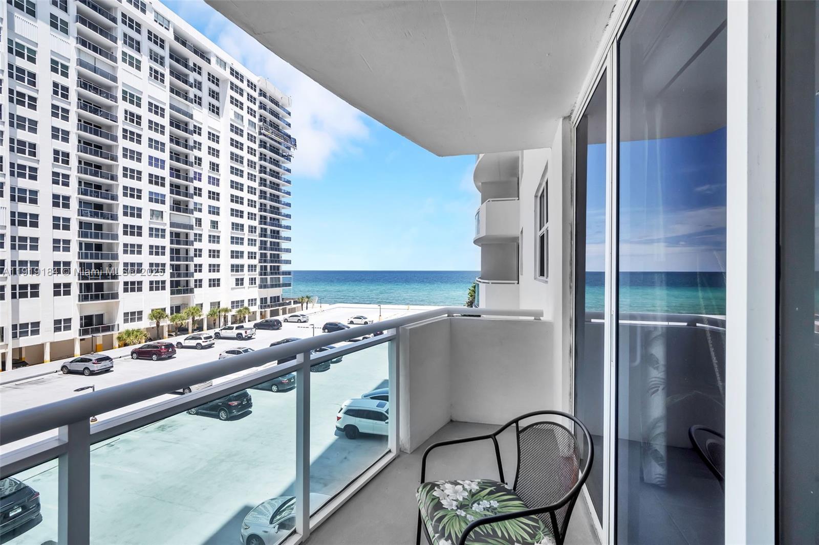 Photo of 3001 Ocean Dr  #403, Hollywood, Florida, 33019 - 
