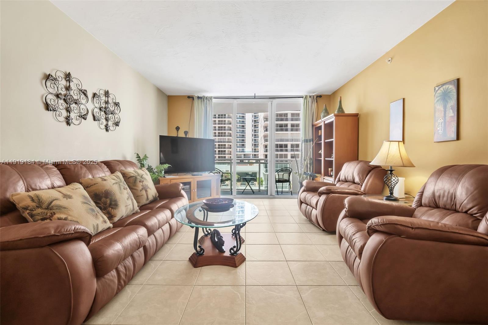 Photo of 3001 Ocean Dr  #403, Hollywood, Florida, 33019 - 