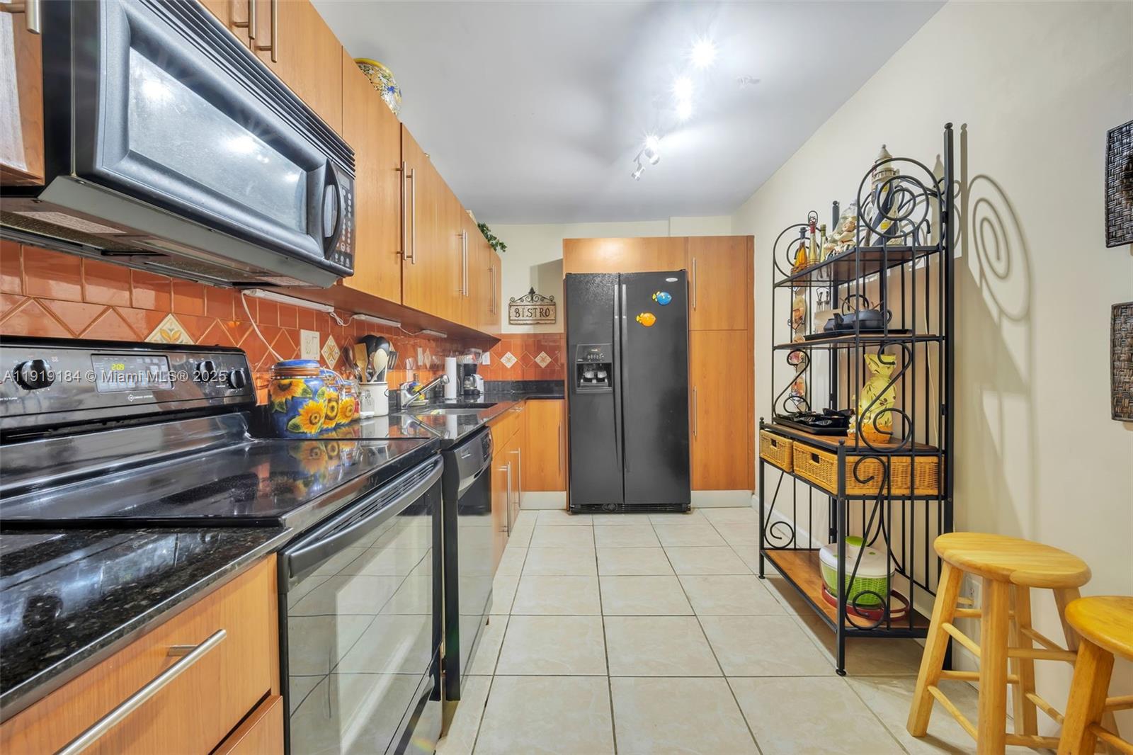 Photo of 3001 Ocean Dr  #403, Hollywood, Florida, 33019 - 