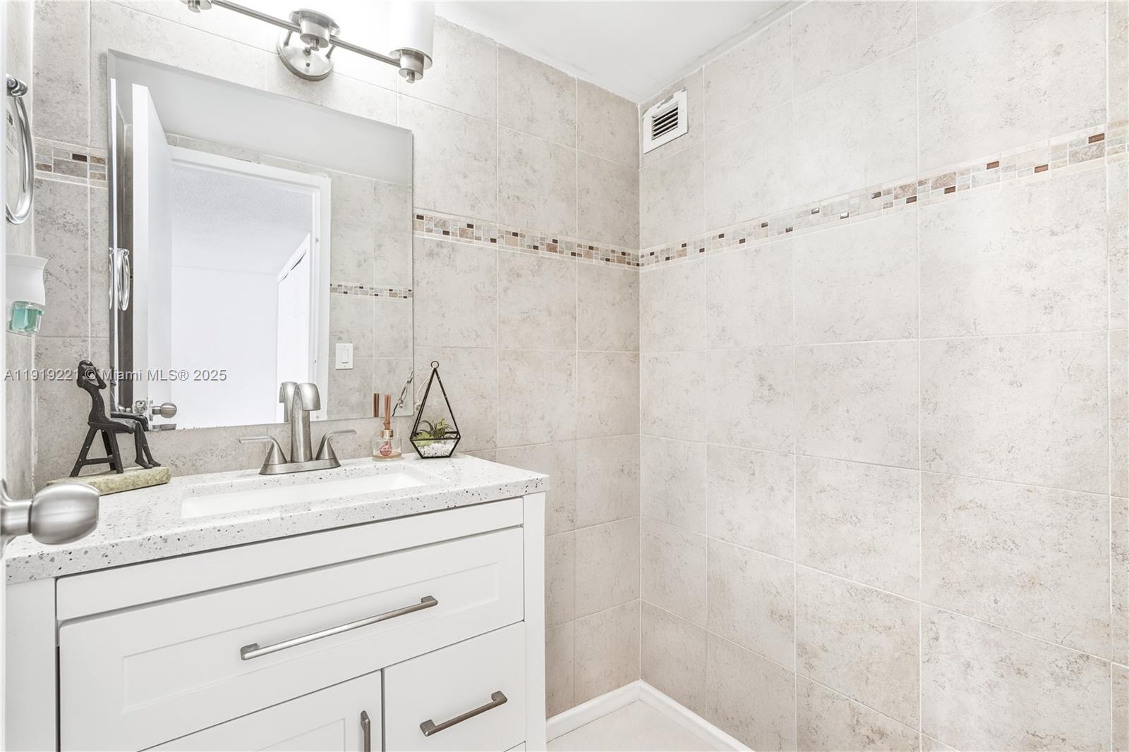 Photo of 17011 Bay Rd  #707, Sunny Isles Beach, Florida, 33160 - 