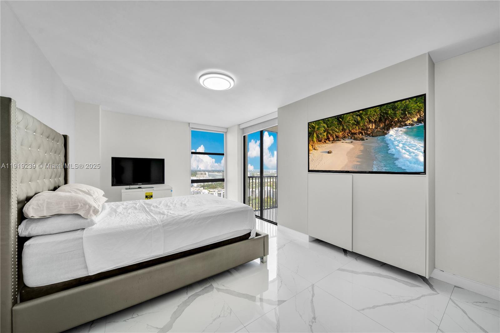 Photo of 20335 Country Club Drive  #2602, Aventura, Florida, 33180 - 