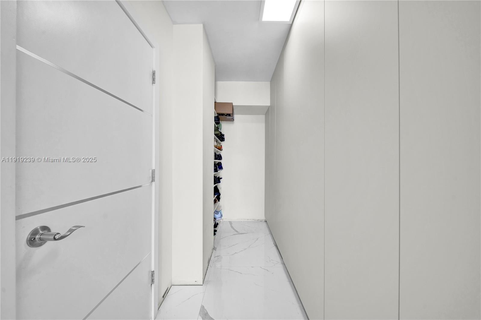 Photo of 20335 Country Club Drive  #2602, Aventura, Florida, 33180 - 