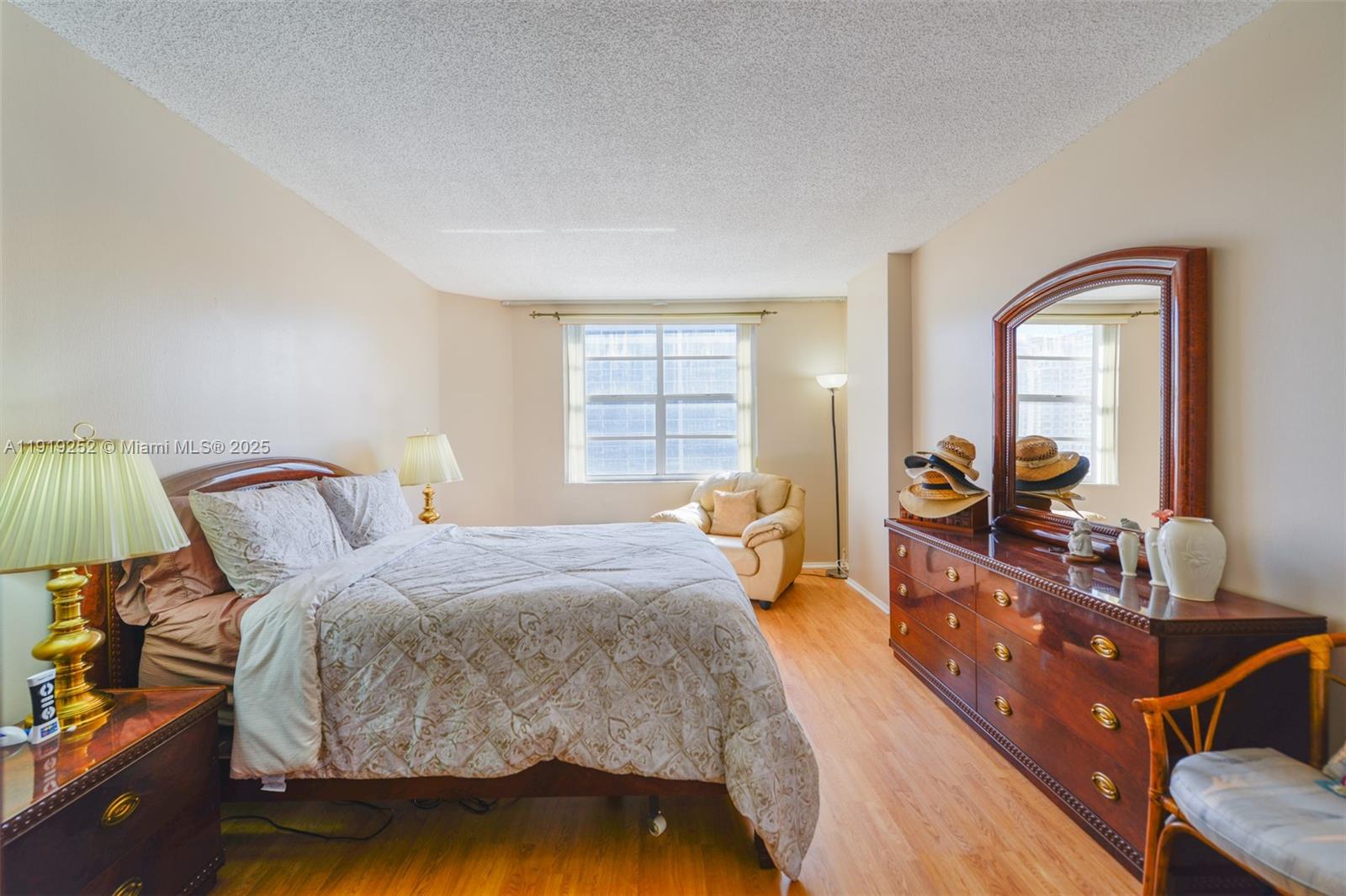 6J 2 / 2 1240 sq. ft. $ 2025-11-24 0 Photo