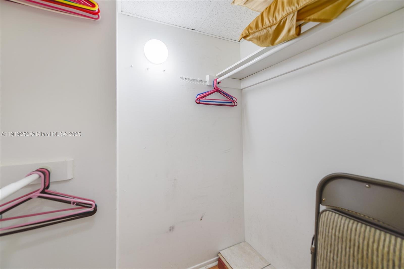 6J 2 / 2 1240 sq. ft. $ 2025-11-24 0 Photo