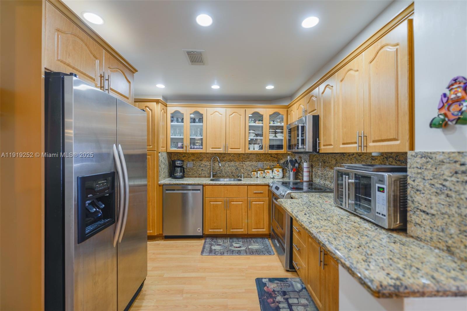 6J 2 / 2 1240 sq. ft. $ 2025-11-24 0 Photo